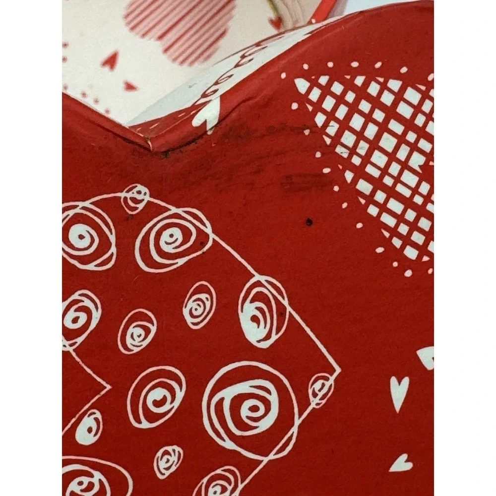 Vintage Hallmark‎ heart shaped cardboard box keepsakes/ gift box